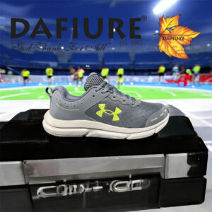 UNDER ARMOUR-390-3026175-100-GRIS-22268-Hombre