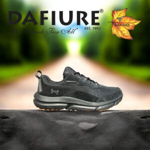 UNDER ARMOUR-3027178-001-NEGRO-21728-Hombre